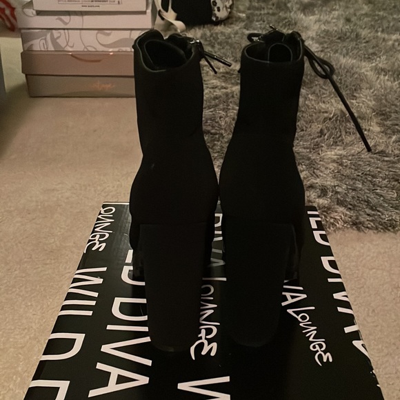 Heeled booties - Picture 3 of 5